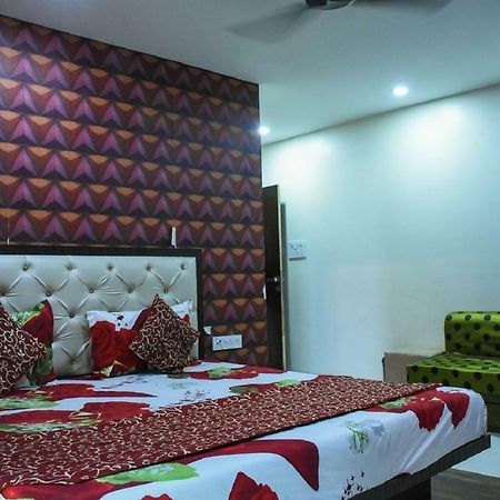 Hotel Dilip Індаур Екстер'єр фото
