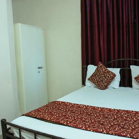 Hotel Dilip Індаур Екстер'єр фото