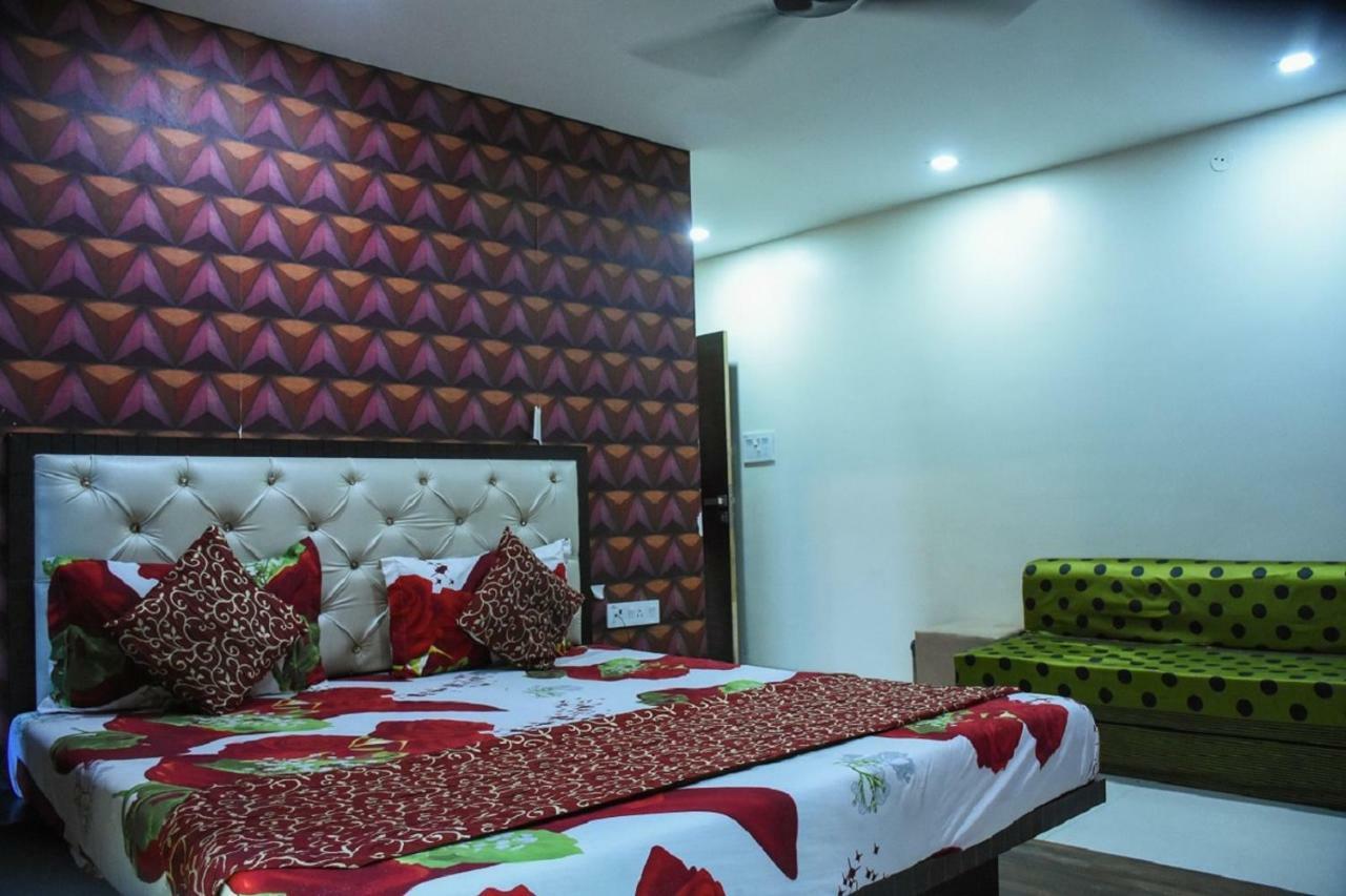 Hotel Dilip Індаур Екстер'єр фото